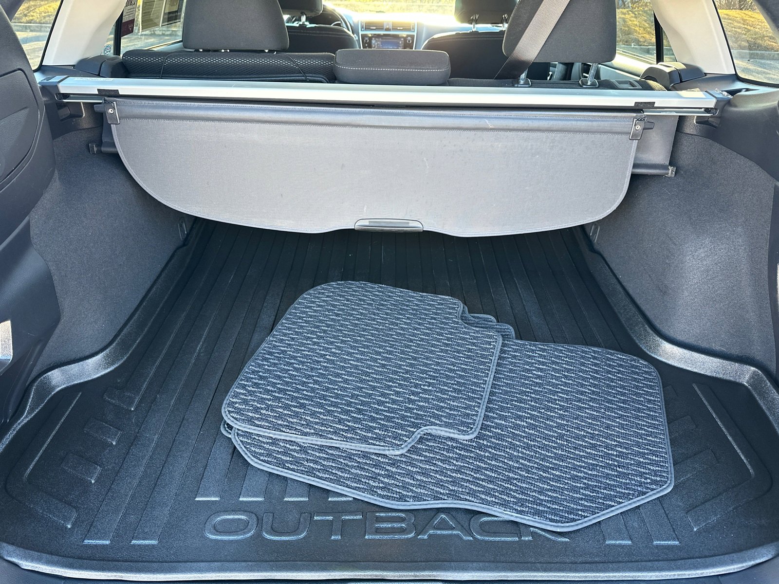 Used 2018 Subaru Outback 2.5i Premium image 18