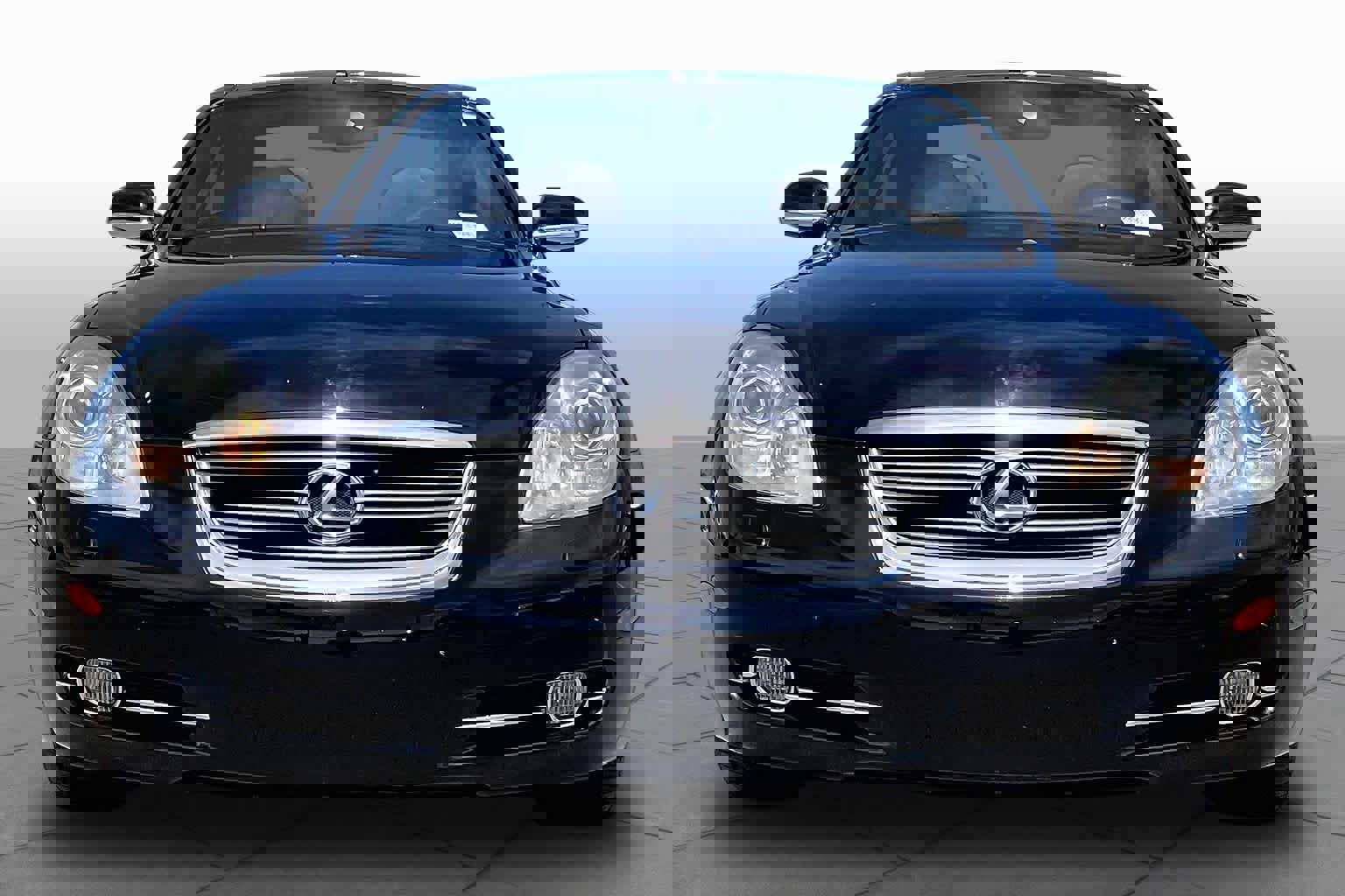 Used 2008 Lexus SC 430 Convertible RWD image 3