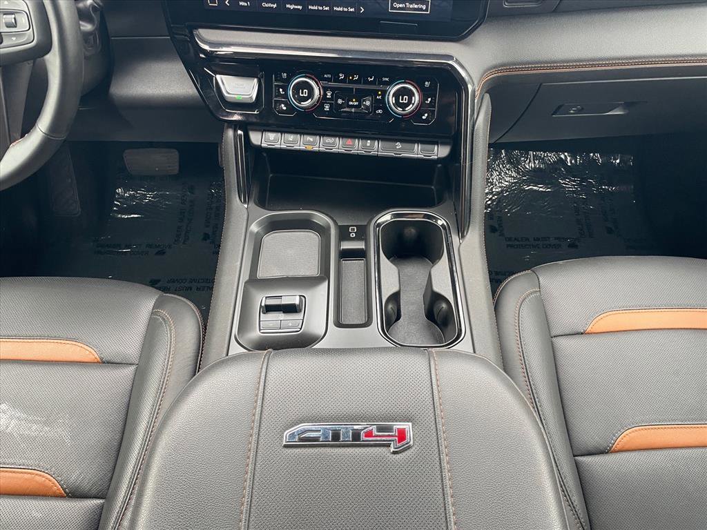 Used 2024 GMC Sierra 2500 AT4 w/ AT4 Premium Plus Package AWD/4WD image 19