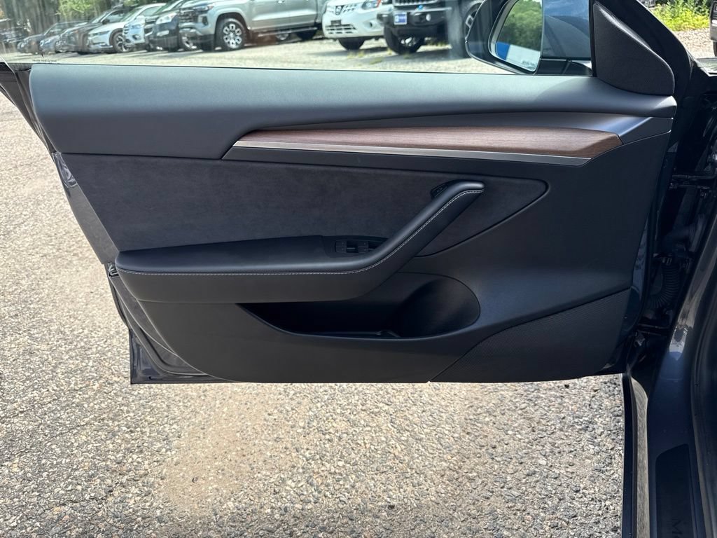 Used 2023 Tesla Model 3 Standard Range RWD image 12