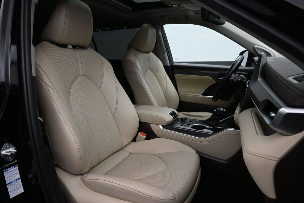 Used 2022 Toyota Highlander Limited AWD/4WD image 28