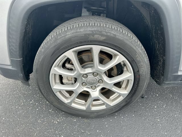 Used 2023 Jeep Compass Latitude AWD/4WD image 12