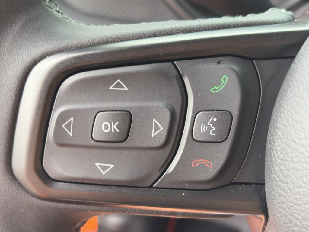 Used 2025 Jeep Wrangler Unlimited Rubicon AWD/4WD image 15