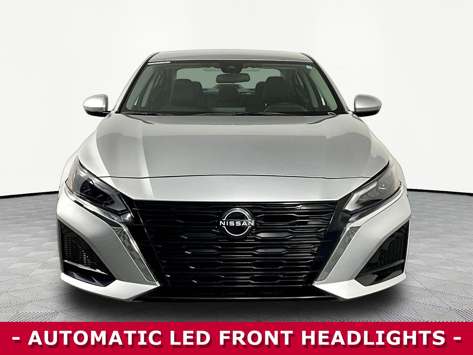Certified 2023 Nissan Altima 2.5 SV FWD image 2
