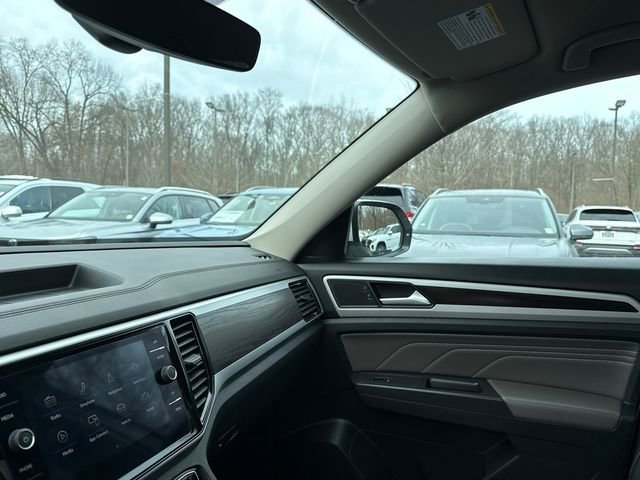 Used 2023 Volkswagen Atlas SE image 23