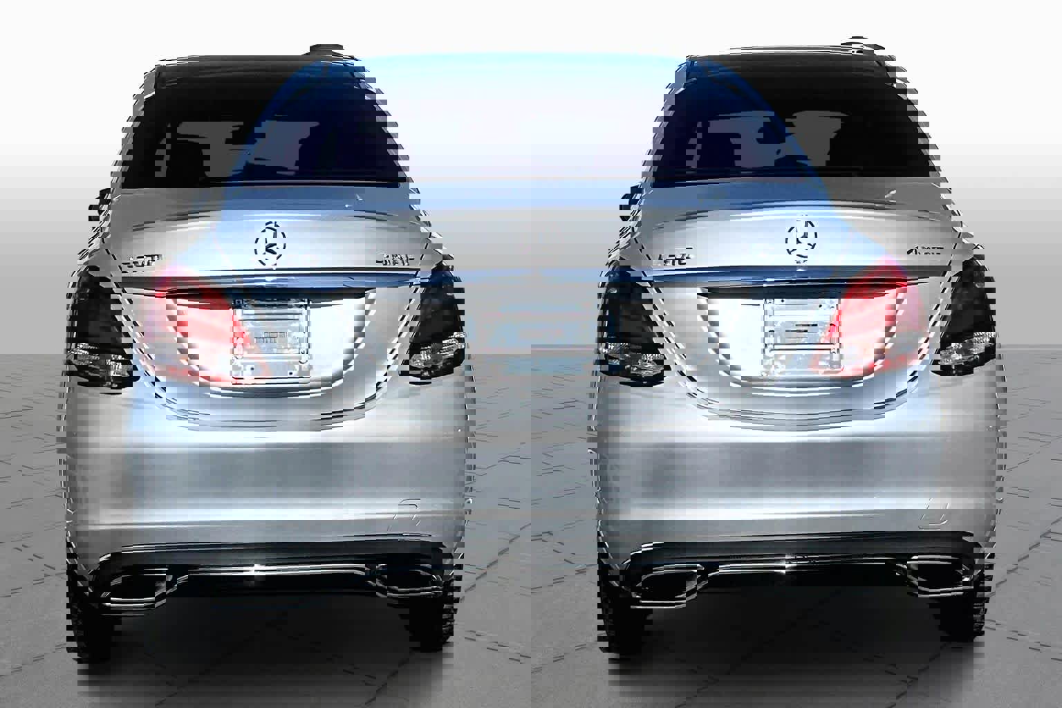 Used 2015 Mercedes-Benz C 300 4MATIC Sedan image 4