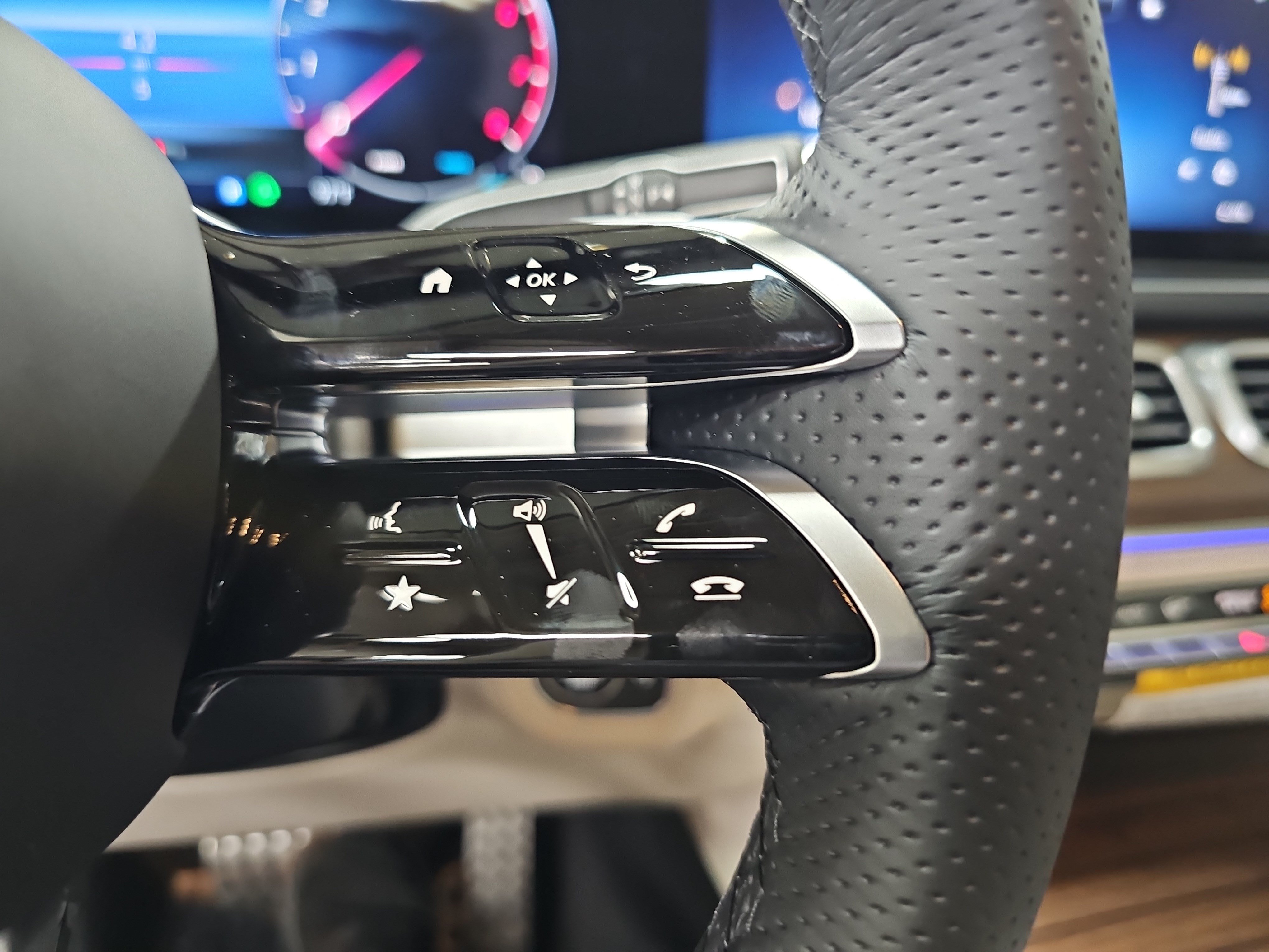 New 2026 Mercedes-Benz GLS 450 4MATIC image 20