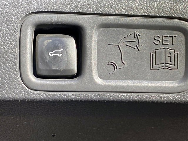 Used 2024 Ford Expedition XLT image 8