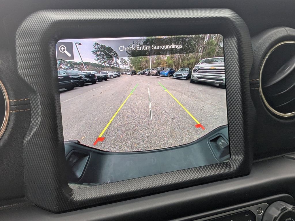 Used 2023 Jeep Gladiator Overland image 21