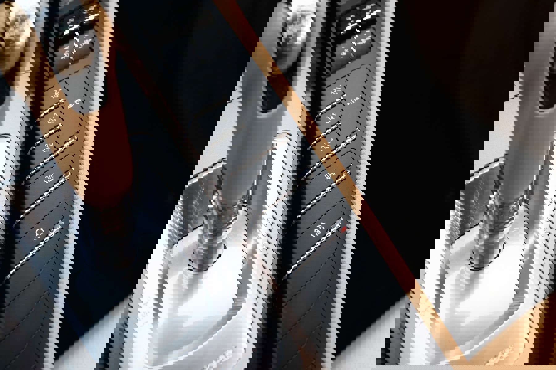 Used 2015 Porsche Panamera 4 image 28