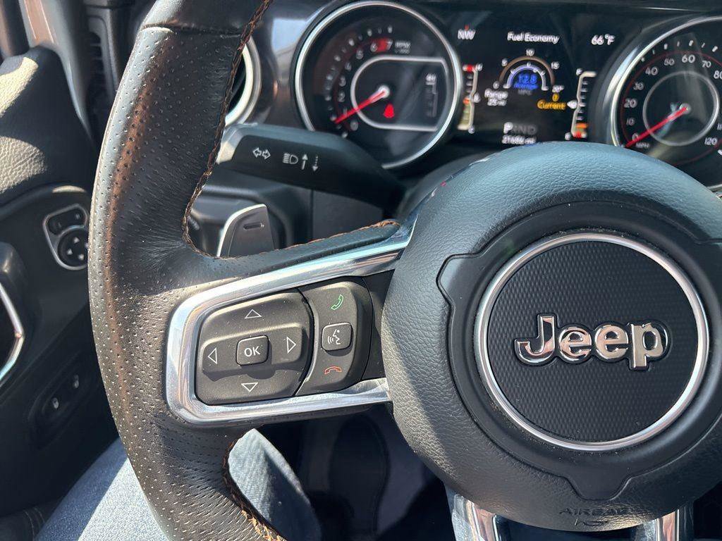 Used 2022 Jeep Wrangler Unlimited Rubicon w/ Xtreme Recon 35" Tire Package AWD/4WD image 18