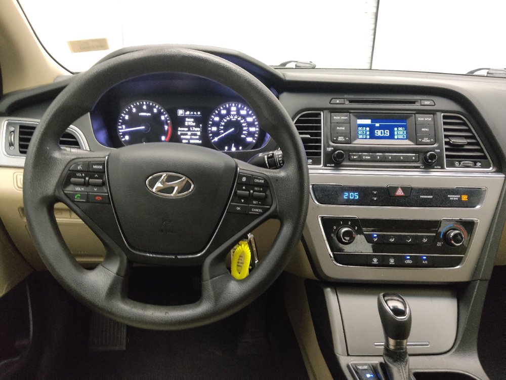 Used 2015 Hyundai Sonata SE w/ Winter Package FWD image 22