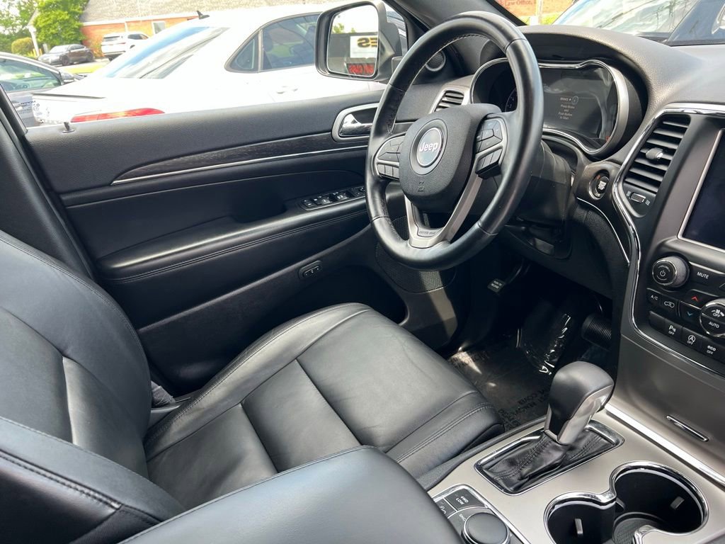 Used 2018 Jeep Grand Cherokee Limited AWD/4WD image 33