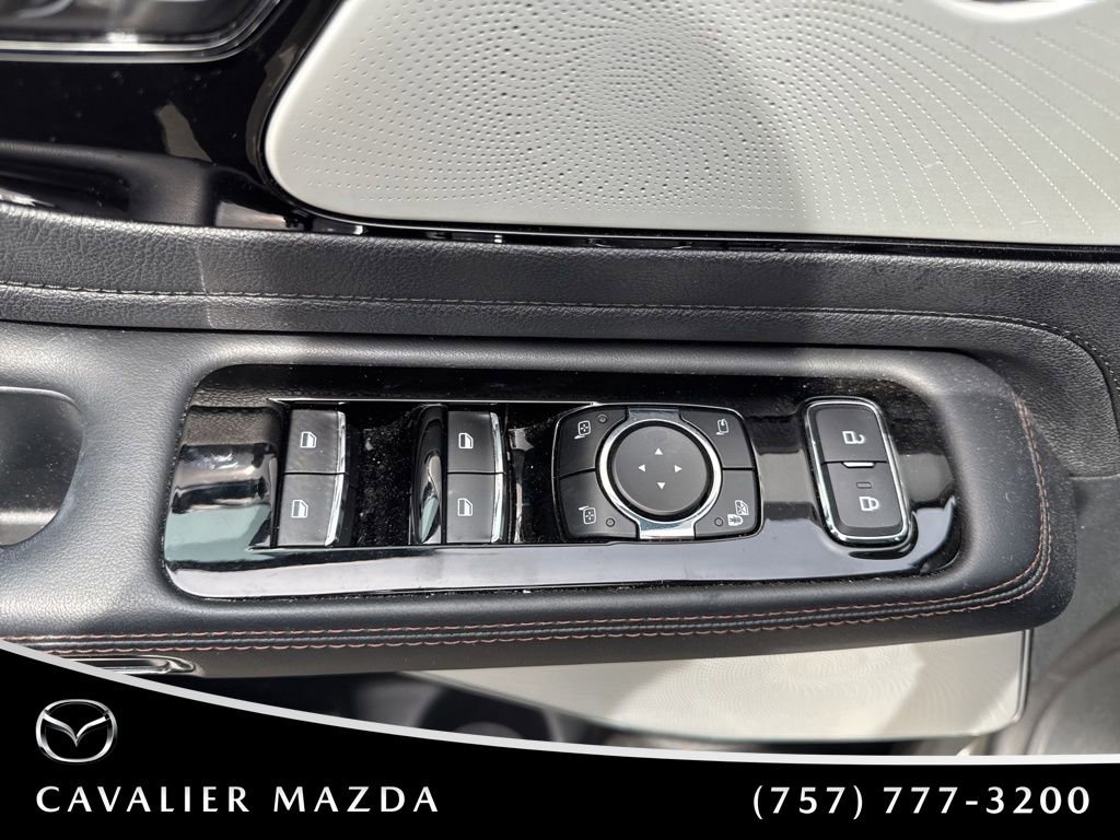 Used 2023 Lincoln Aviator Grand Touring w/ Equipment Group 301A AWD/4WD image 11
