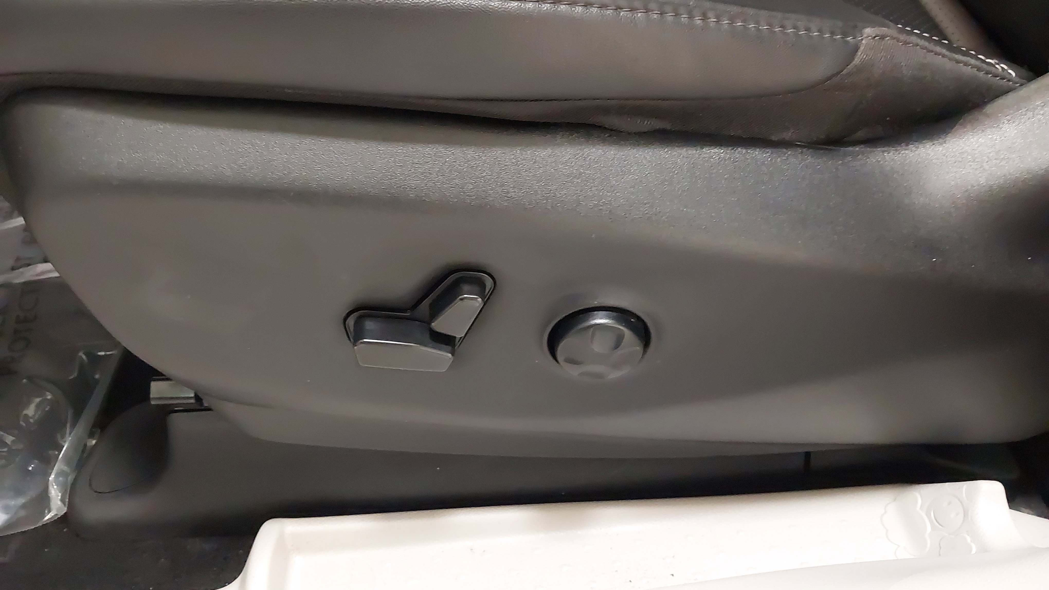 Used 2024 Chrysler Pacifica Touring-L image 37