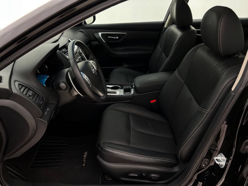 Used 2017 Nissan Altima 3.5 SL w/ 3.5SL Technology Package FWD image 11