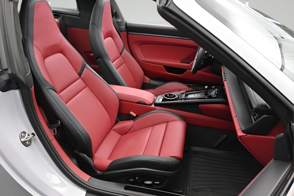Certified 2025 Porsche 911 Targa 4 GTS AWD/4WD image 13