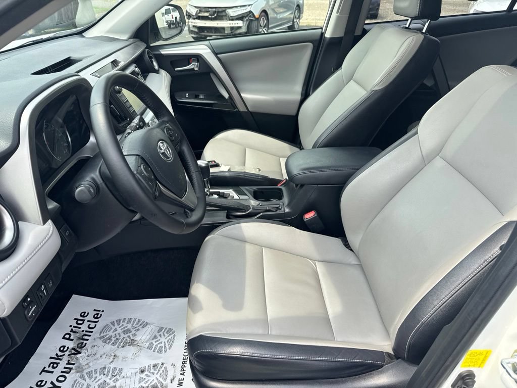 Used 2016 Toyota RAV4 Limited w/ Advanced Technology Package AWD/4WD image 31