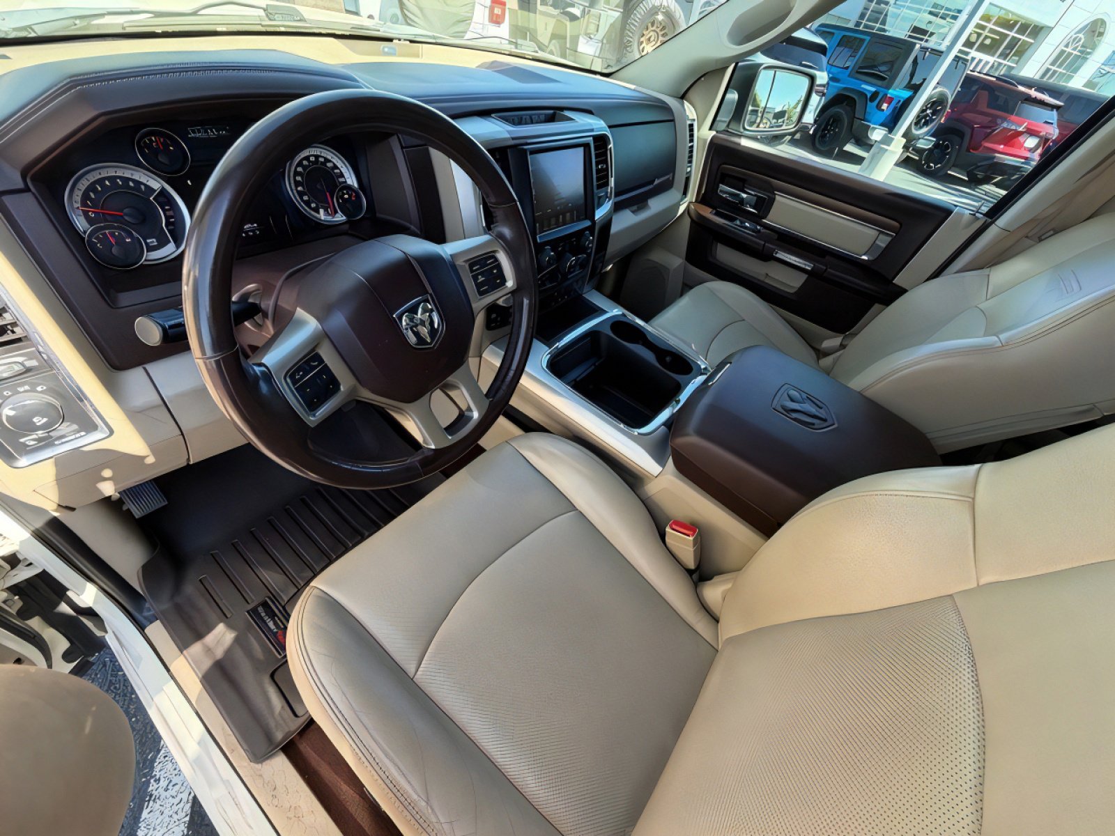 Used 2017 RAM 1500 Laramie w/ Convenience Group image 15
