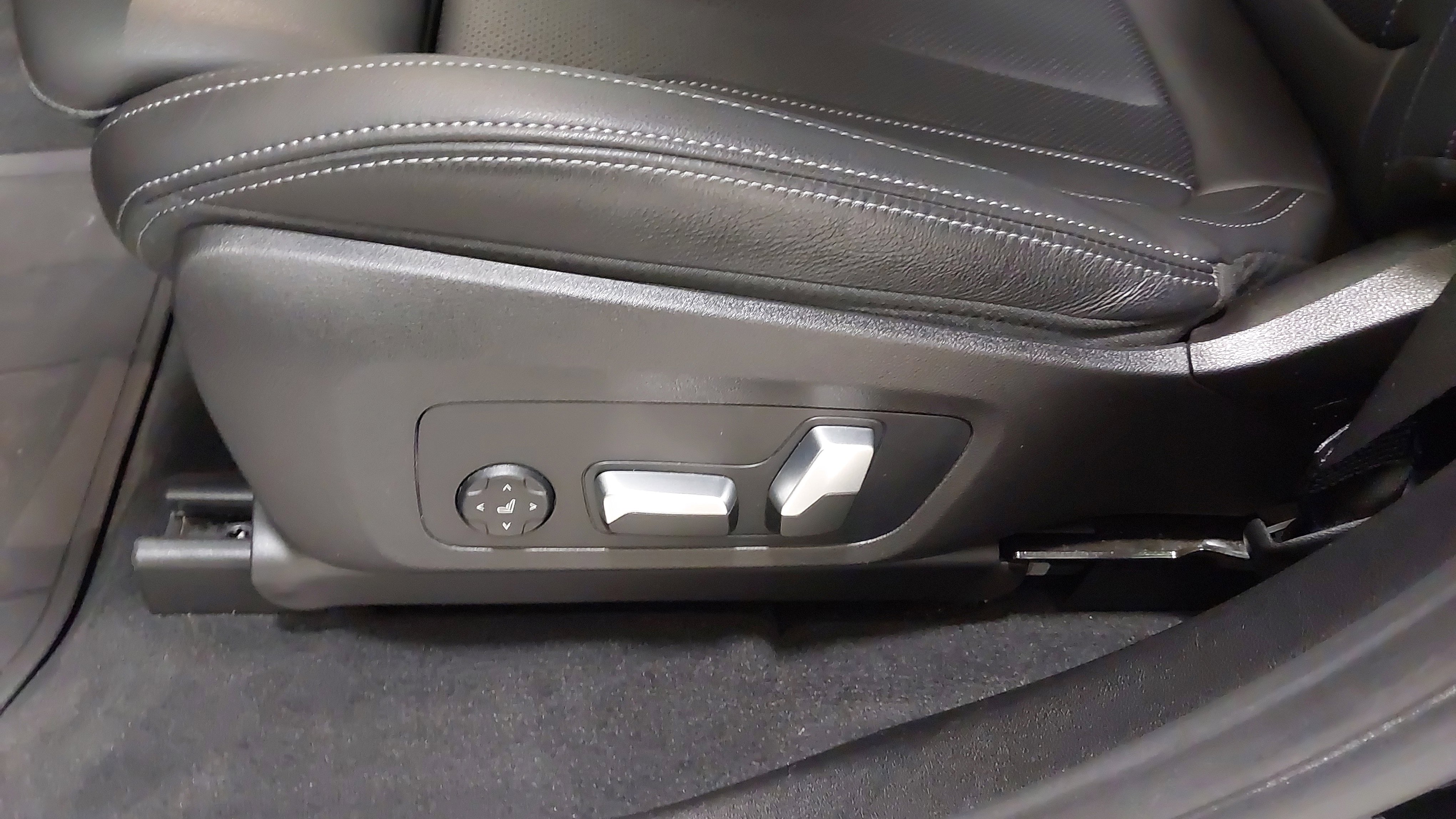 Used 2022 BMW X3 xDrive30i w/ Convenience Package image 37