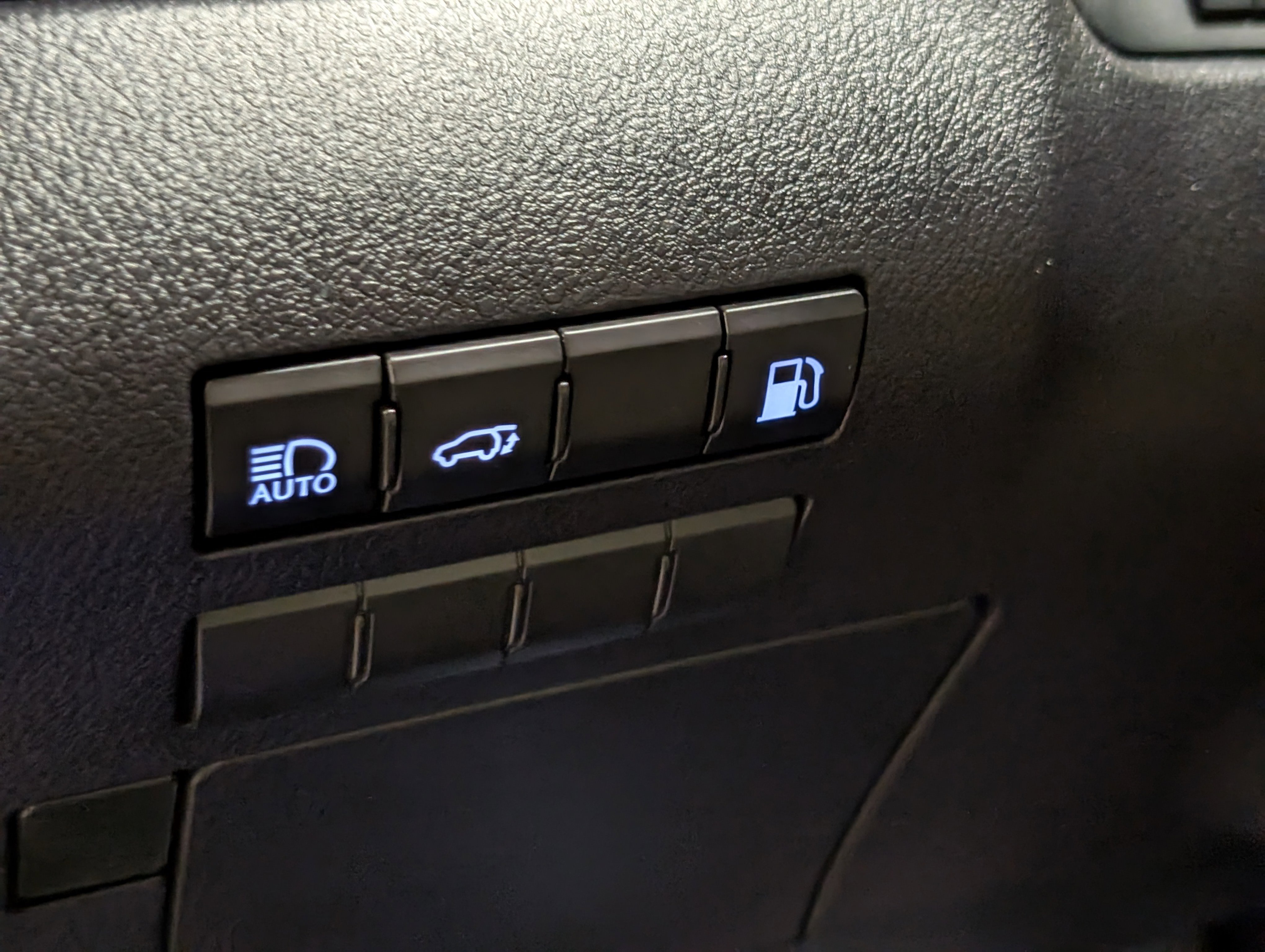 Used 2020 Lexus RX 450h AWD w/ Premium Package image 32