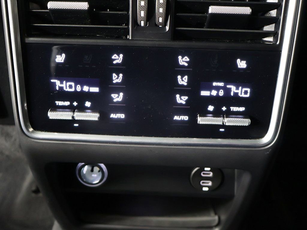 Used 2023 Porsche Cayenne Platinum Edition w/ Premium Package Plus image 56