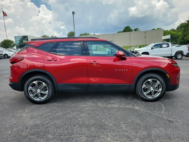 Used 2024 Chevrolet Blazer LT w/ Convenience Package FWD image 6