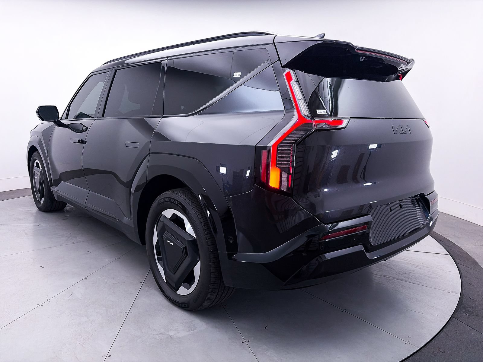 Certified 2024 Kia EV9 Land AWD/4WD image 15