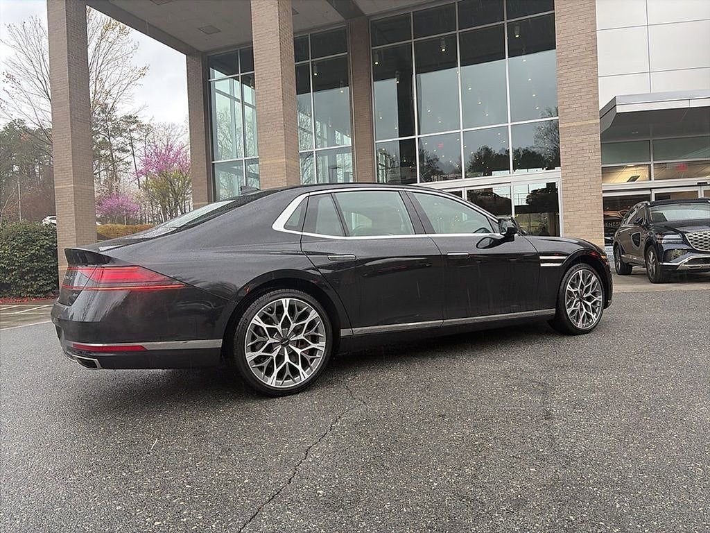 Used 2024 Genesis G90 3.5T image 3