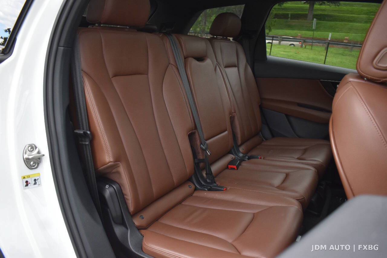 Used 2019 Audi Q7 3.0T Premium w/ Convenience Package AWD/4WD image 15