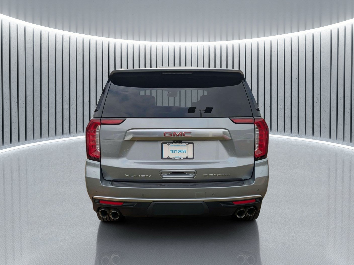 Used 2024 GMC Yukon Denali w/ Advanced Technology Package AWD/4WD image 6