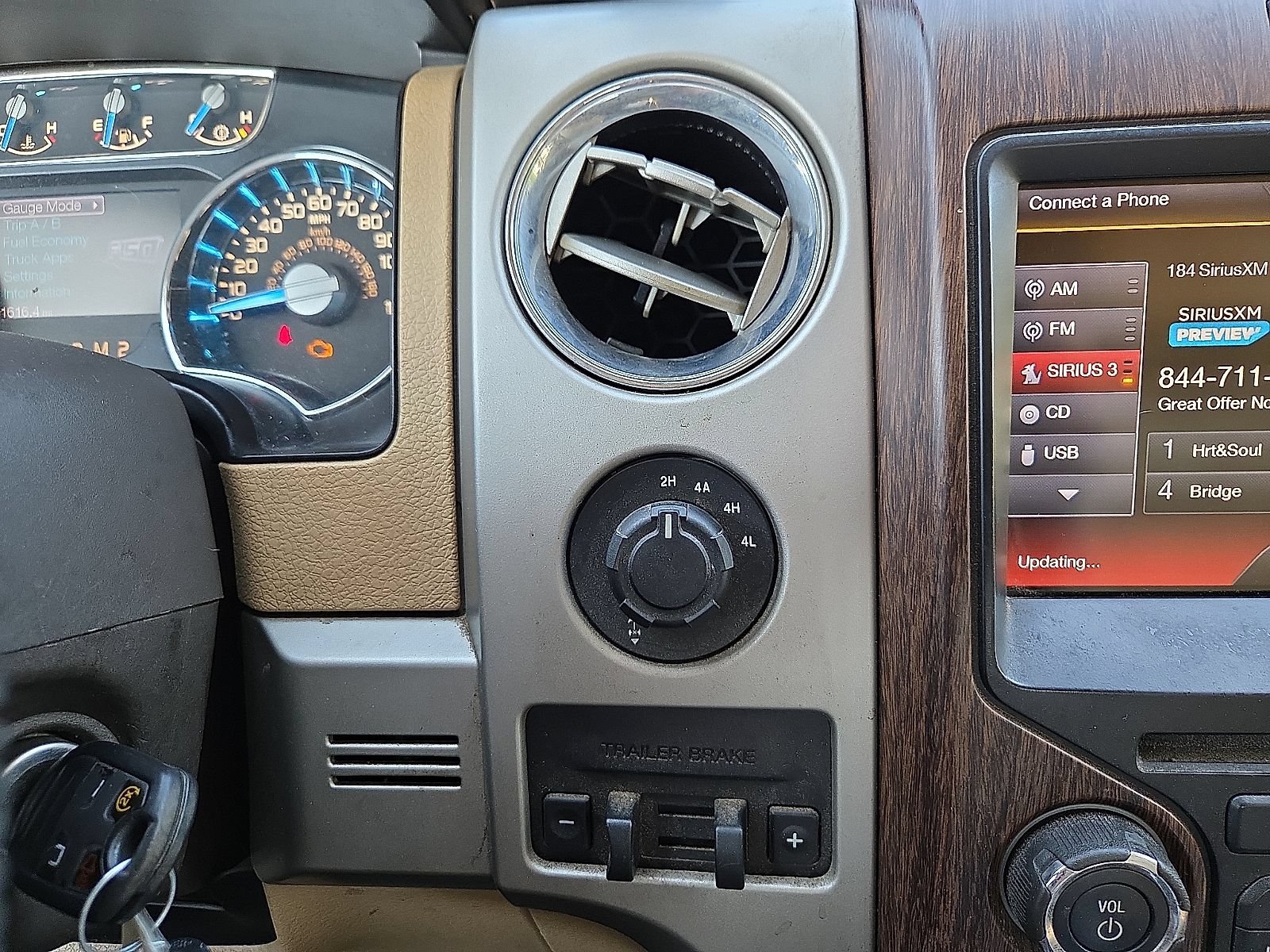 Used 2013 Ford F150 Lariat w/ Lariat Chrome Pkg AWD/4WD image 17