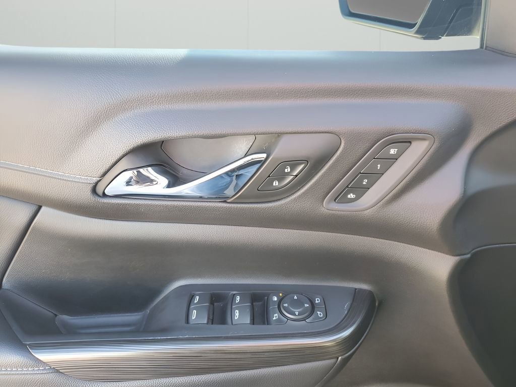 Used 2023 GMC Acadia SLT w/ Technology Package image 27