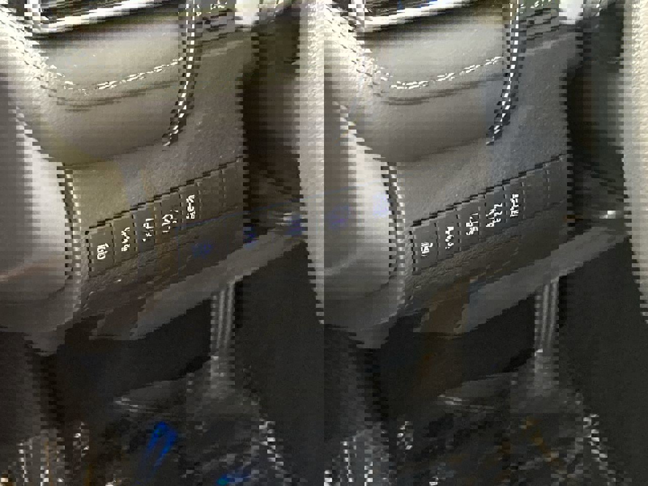 Used 2024 Toyota Camry XSE w/ Navigation Package image 11