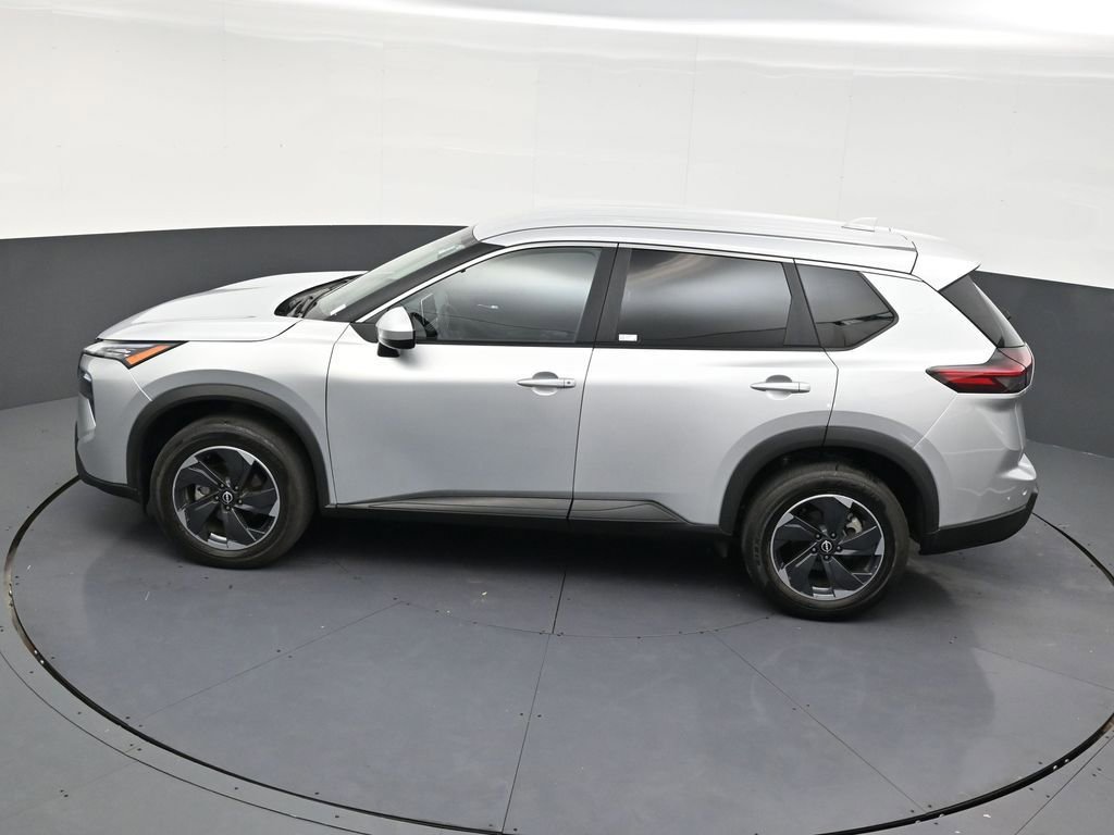 Used 2024 Nissan Rogue SV image 14