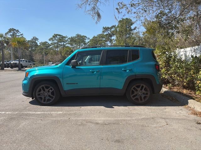 Used 2021 Jeep Renegade Latitude w/ Sun & Sound Group image 2