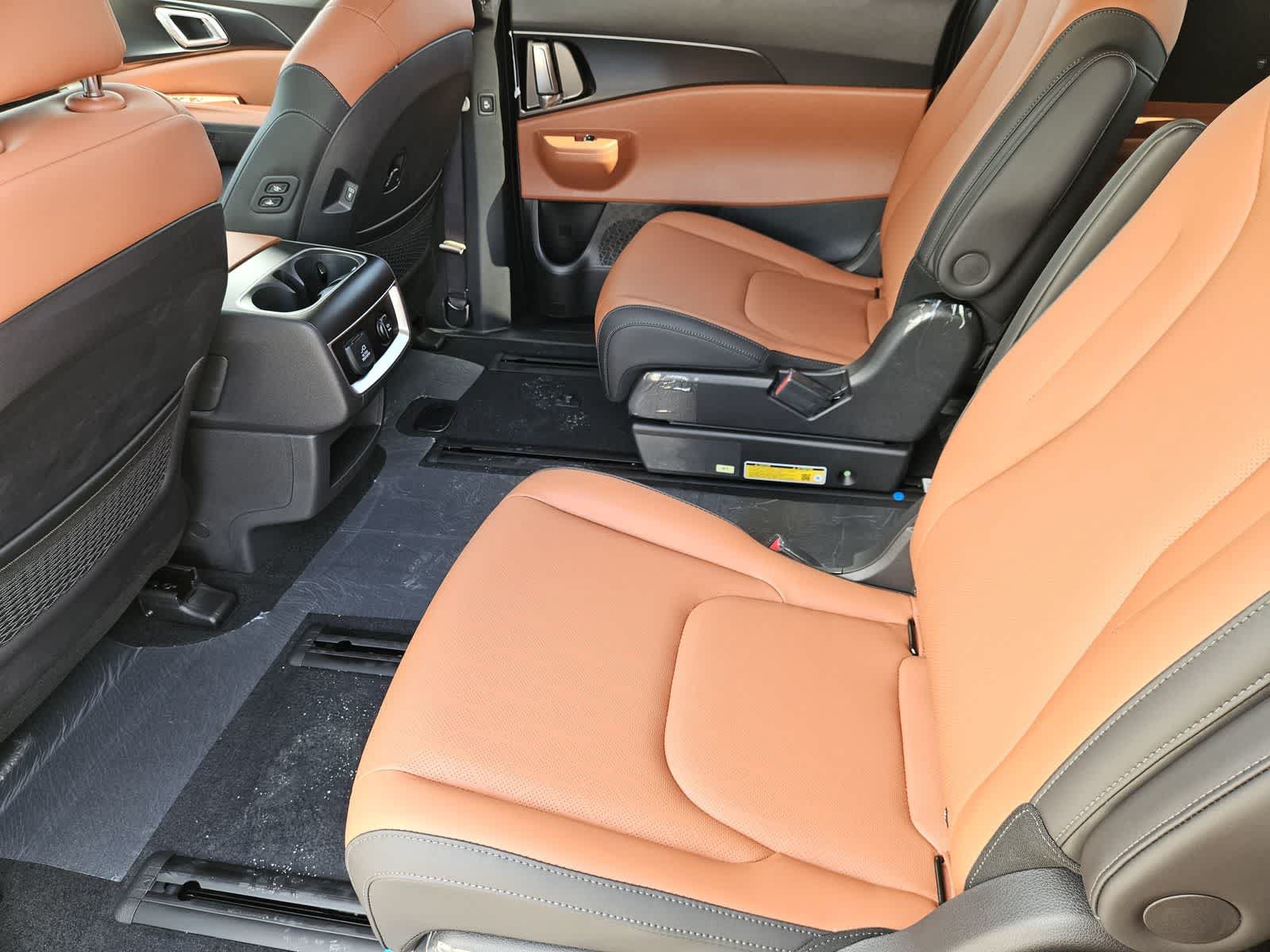 New 2027 Kia Carnival SX w/ Dark Edition Package FWD image 18