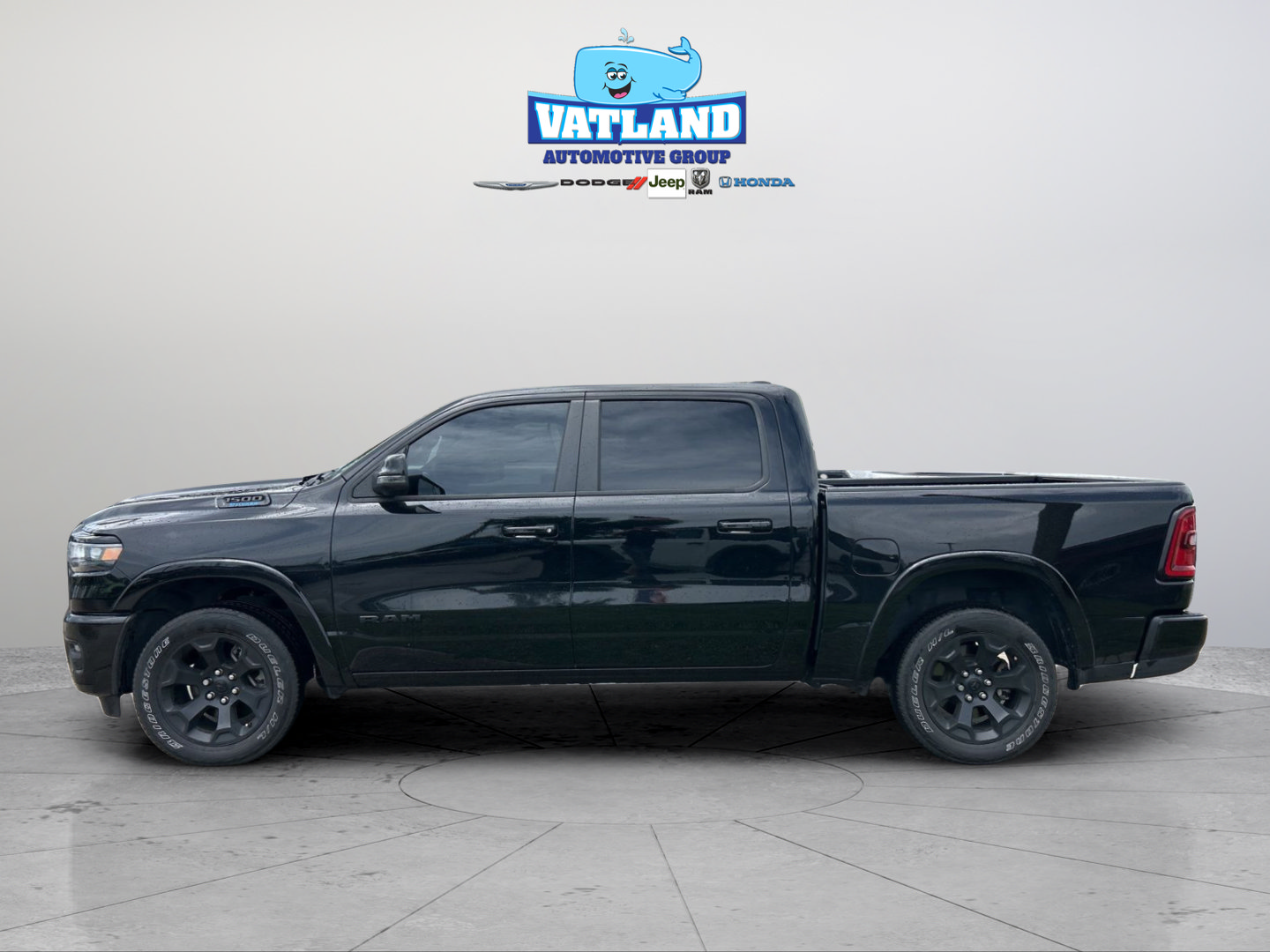 Certified 2025 RAM 1500 Big Horn AWD/4WD image 3