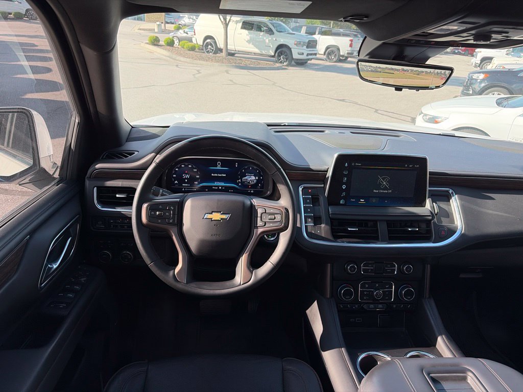 Used 2023 Chevrolet Suburban High Country w/ Premium Package 2 AWD/4WD image 47