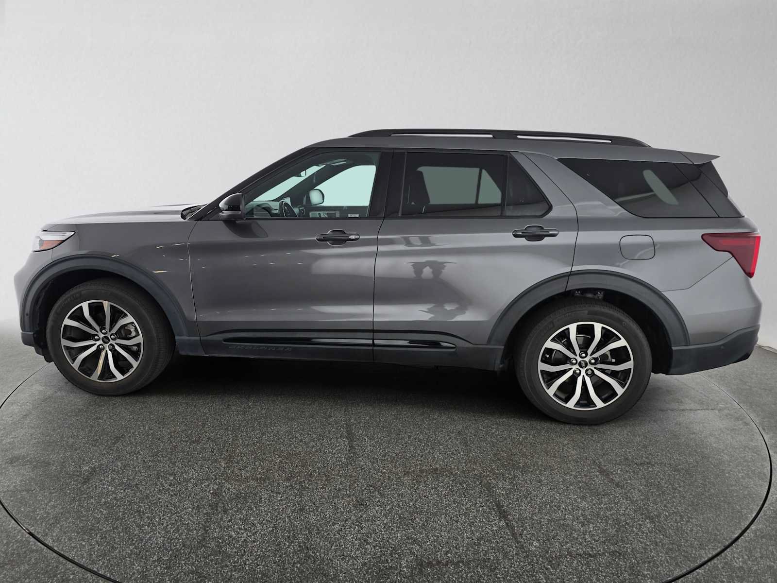 Used 2021 Ford Explorer ST w/ Equipment Group 401A AWD/4WD image 6