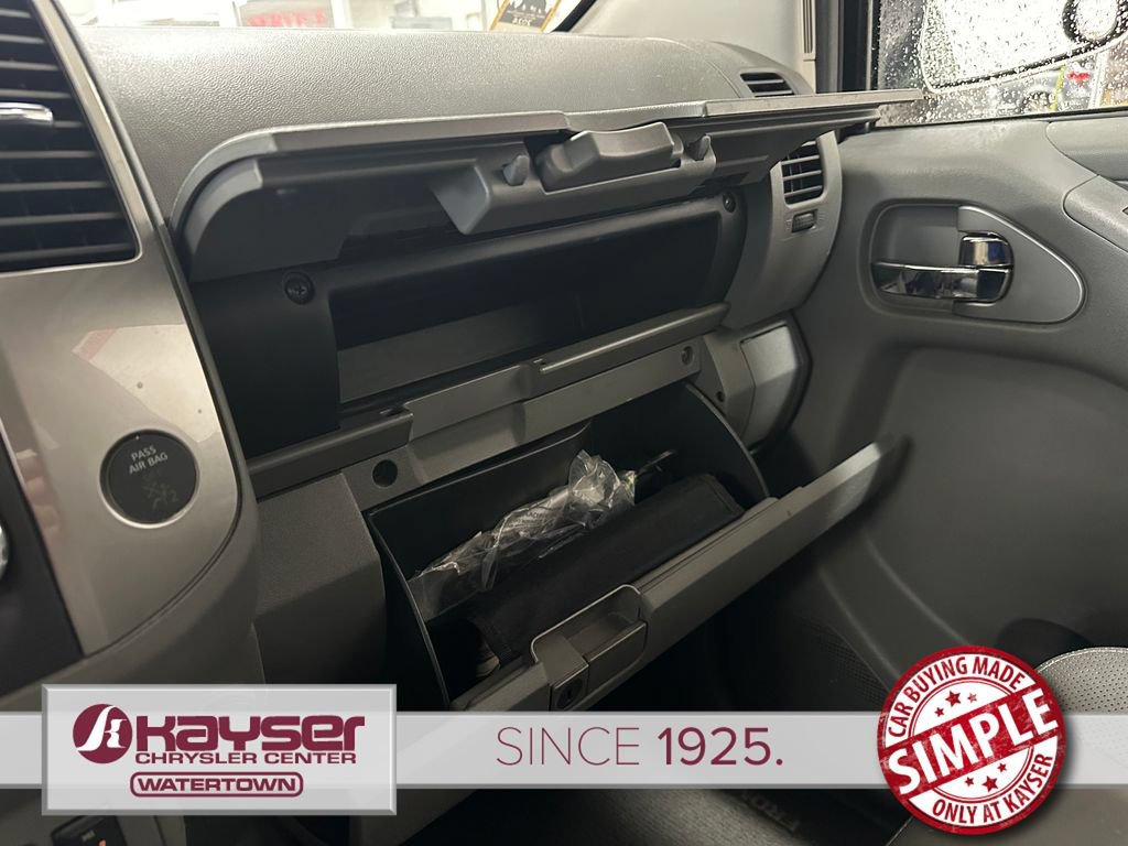 Used 2013 Nissan Frontier SL w/ Moonroof Pkg AWD/4WD image 13