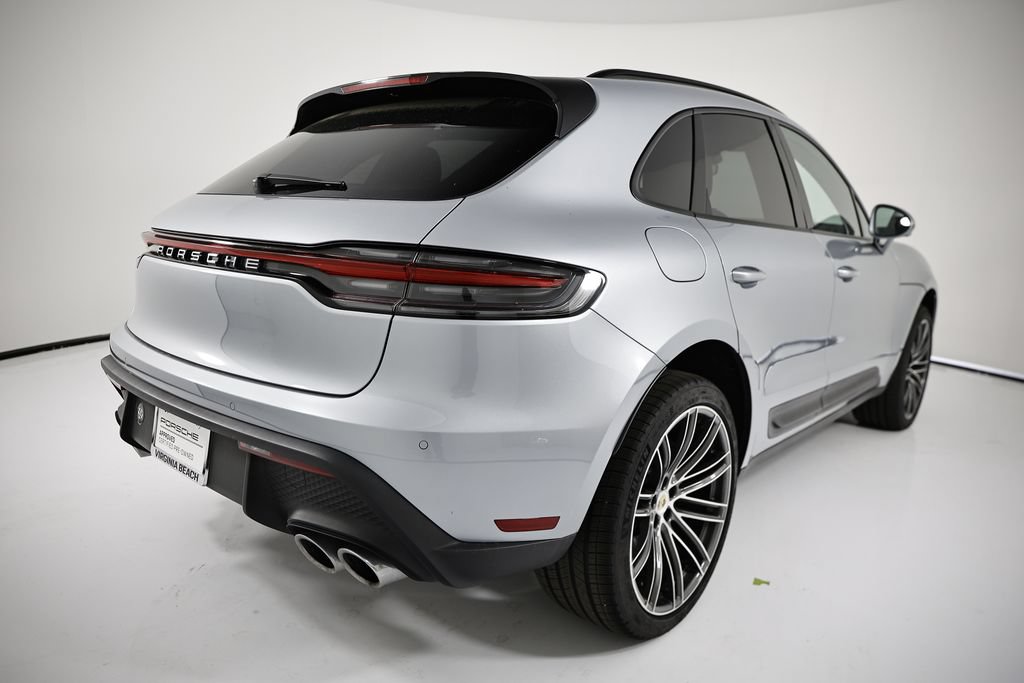 Certified 2026 Porsche Macan AWD/4WD image 7