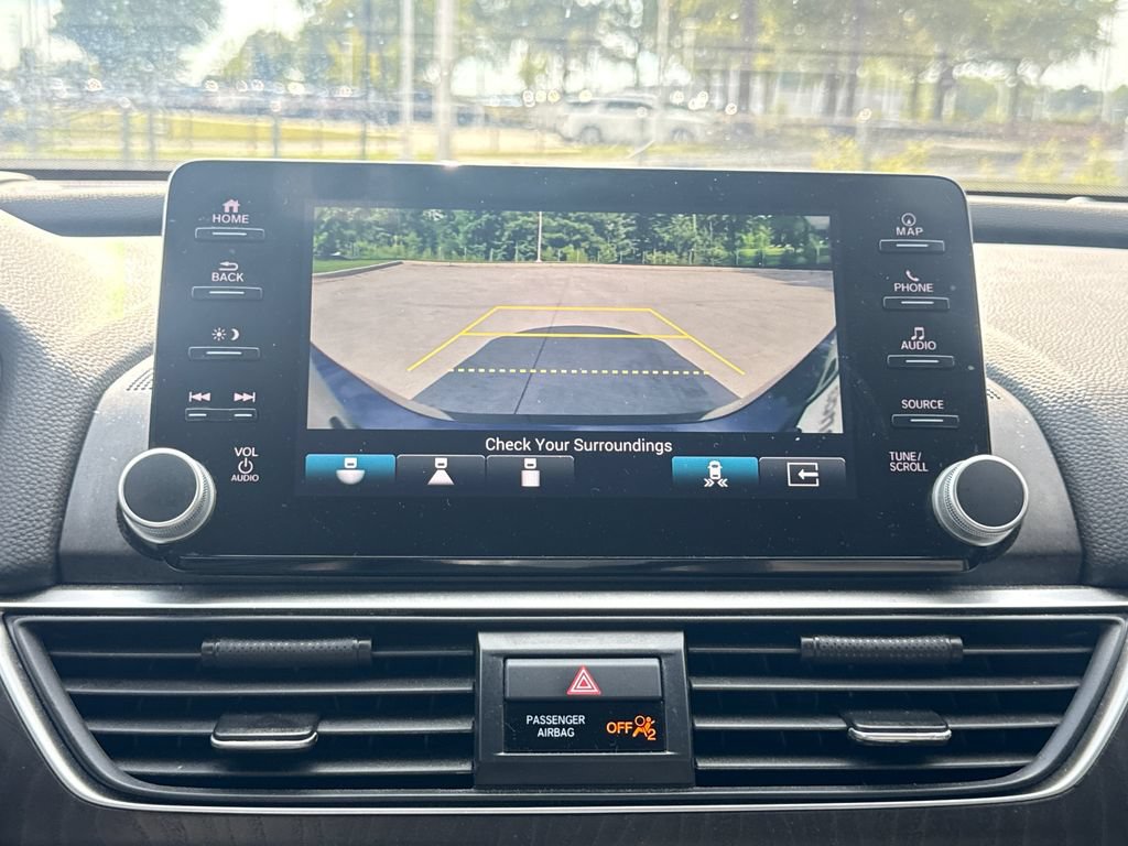 Used 2020 Honda Accord Touring image 26