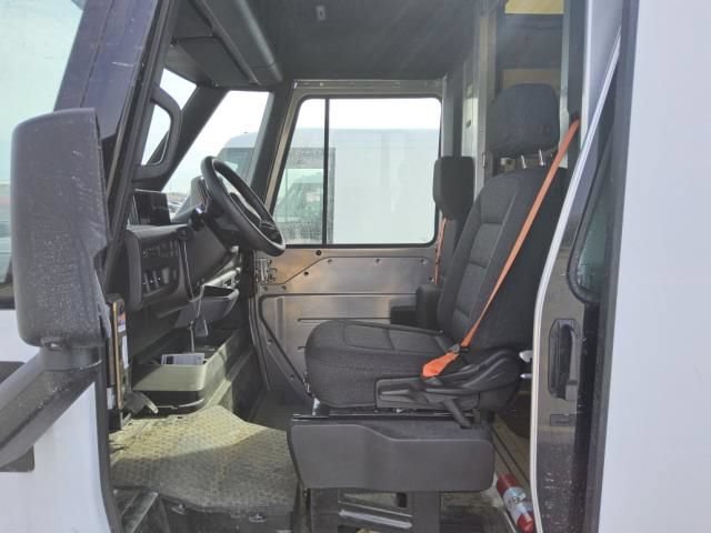 Used 2024 Chevrolet Brightdrop 600 w/ Commercial Equipment Package AWD/4WD image 10