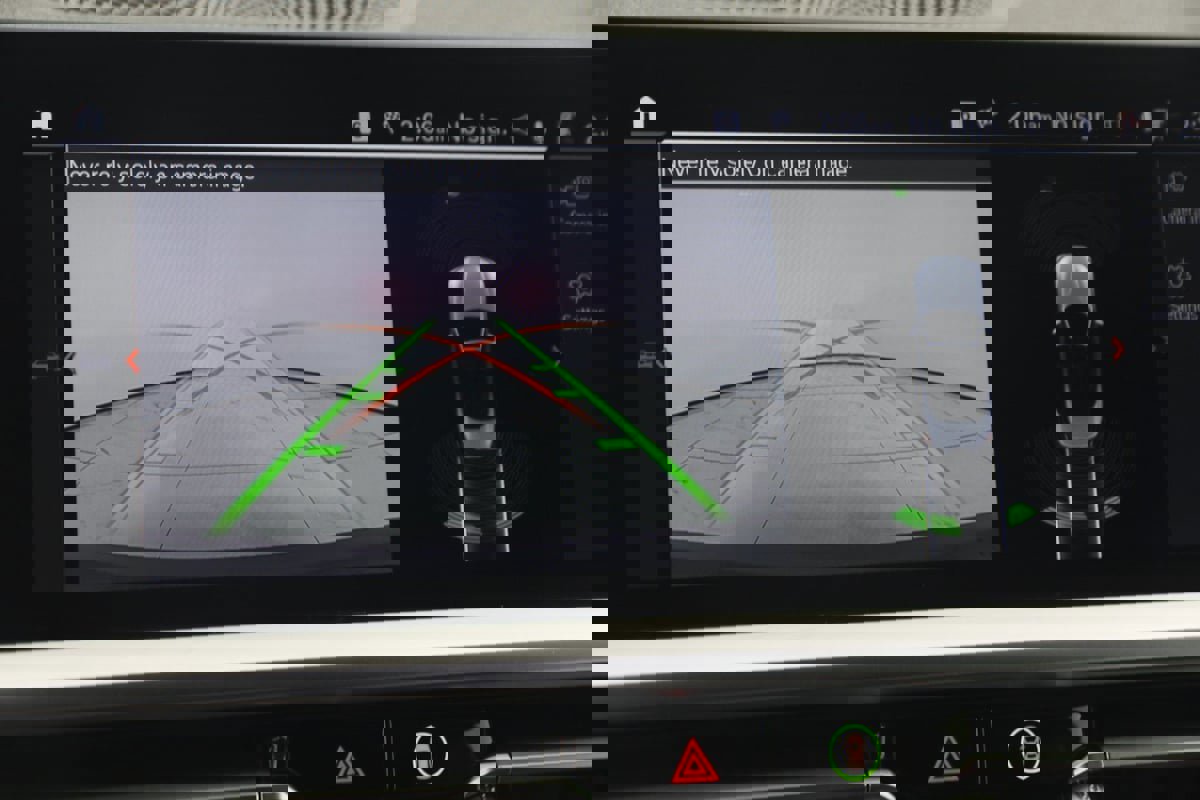 Used 2021 BMW 430i Convertible w/ Convenience Package image 10