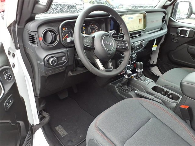 New 2025 Jeep Wrangler Unlimited Rubicon image 14