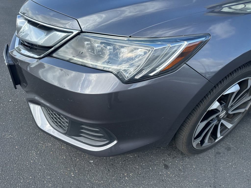Used 2018 Acura ILX w/ Special Edition Package FWD image 4