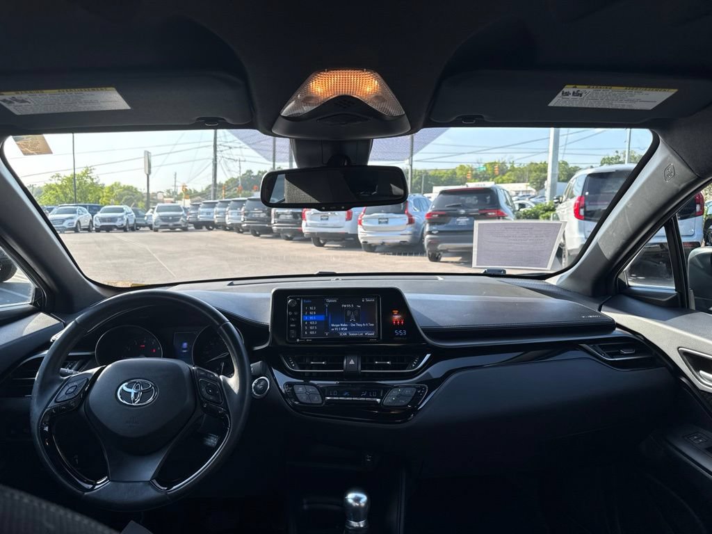 Used 2018 Toyota C-HR XLE FWD image 21