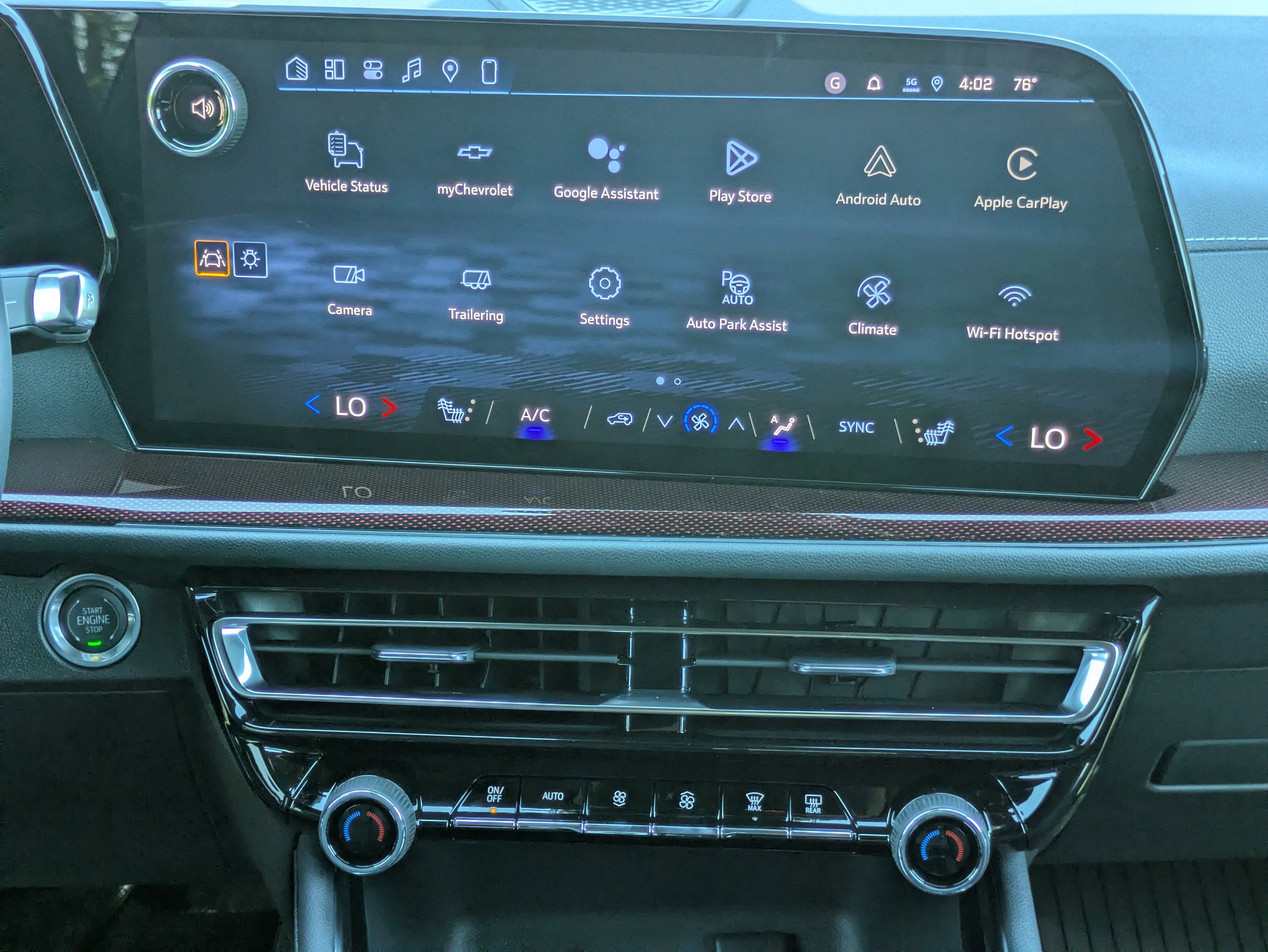 New 2026 Chevrolet Traverse Z71 w/ Enhanced Driving Package AWD/4WD image 5