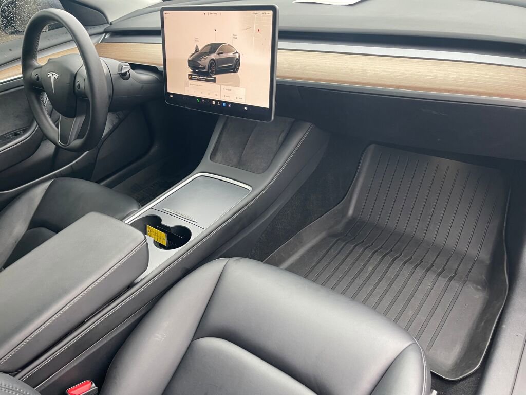 Used 2023 Tesla Model 3 Performance image 28